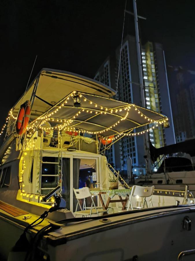 Sweet Elegant Boat Home @ Marina Waterfront 싱가포르 외부 사진
