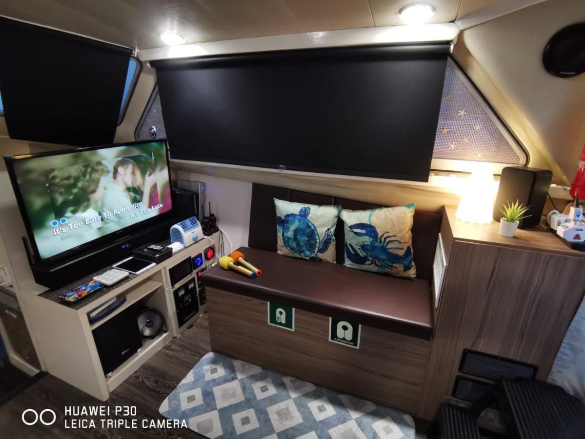 Sweet Elegant Boat Home @ Marina Waterfront 싱가포르 외부 사진