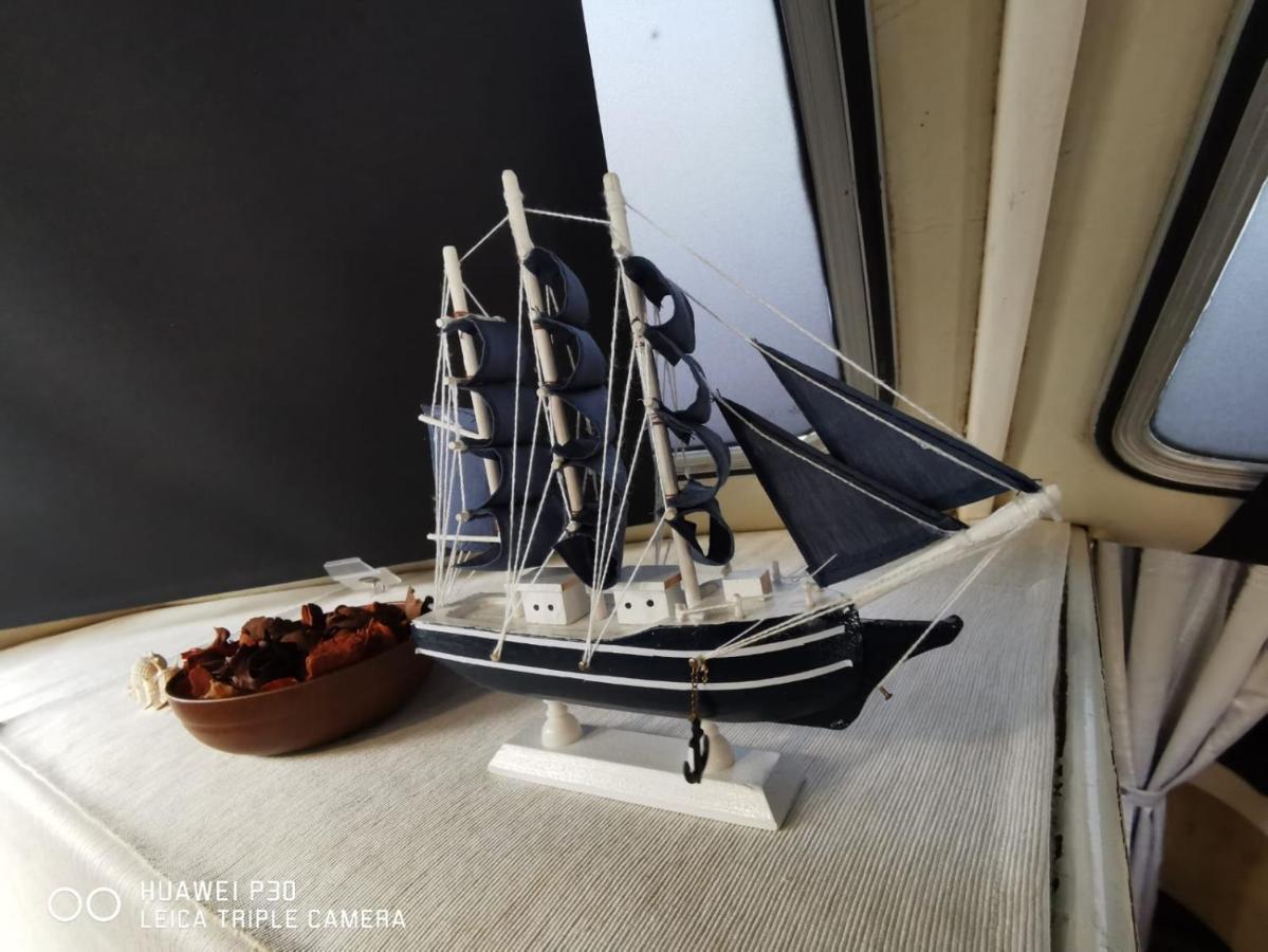 Sweet Elegant Boat Home @ Marina Waterfront 싱가포르 외부 사진
